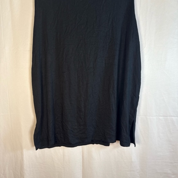 Elegant Black Sleeveless Blouse Size Medium Turtleneck NWT - Picture 10 of 10
